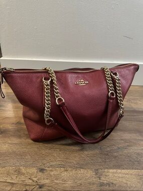 Coach Metallic Cherry Pebbled Leather Chain Tote Shoulder Bag Gold Hardware